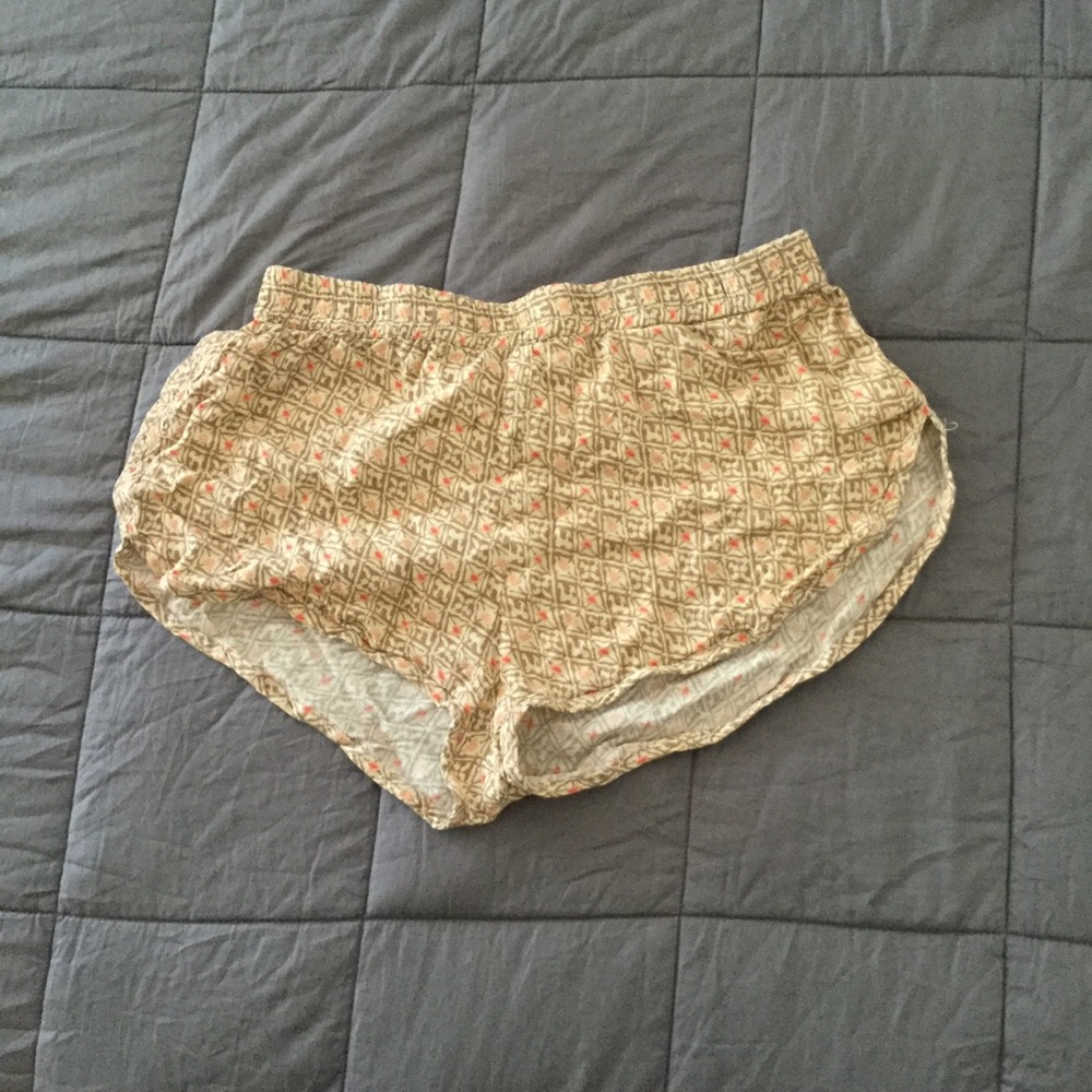 Adam Levine shorts